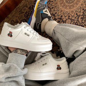 Popular small white shoes!